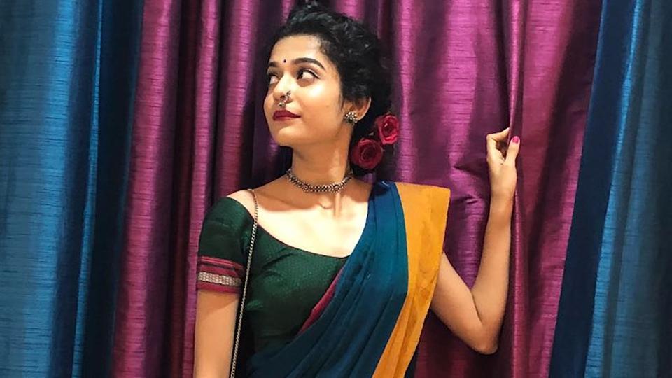 Mithila Palkar steals the limelight in a red saree – OTTplay