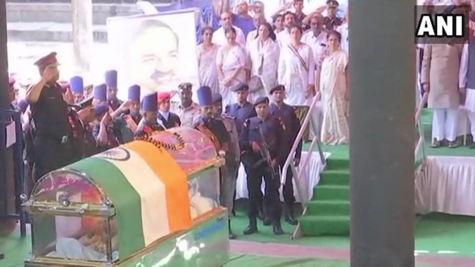 Highlights: Ananth Kumar Accorded State Funeral, Karnataka Minister Dk 