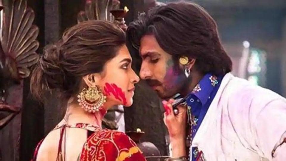 When Deepika made Ranveer Singh look like a Red Velvet cup cake – Dumkhum®