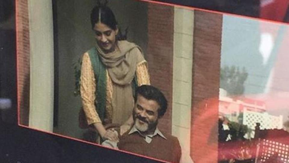 Sonam Kapoor wishes dad Anil Kapoor on his birthday, says the year has been hard and beautiful for them