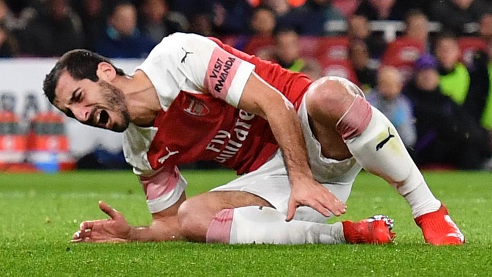 Arsenal's Henrikh Mkhitaryan out for six weeks due to foot injury