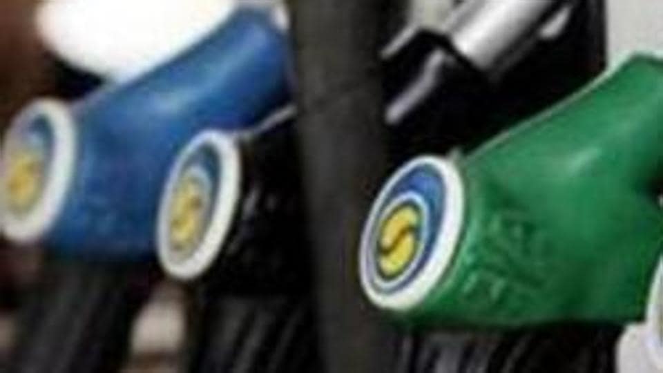 Oil prices set for first annual decline since 2015 Hindustan Times