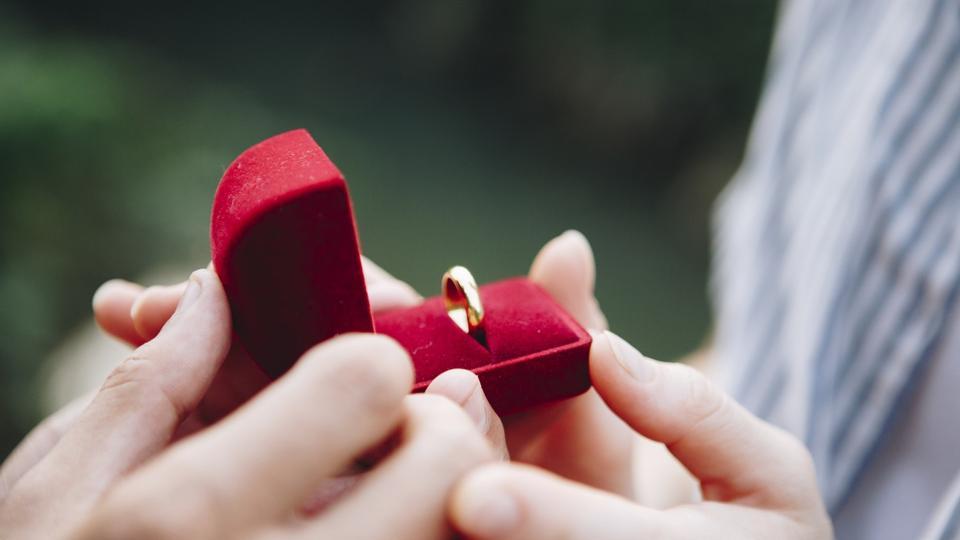 Relationship advice: Meeting future in-laws? Know their likes and