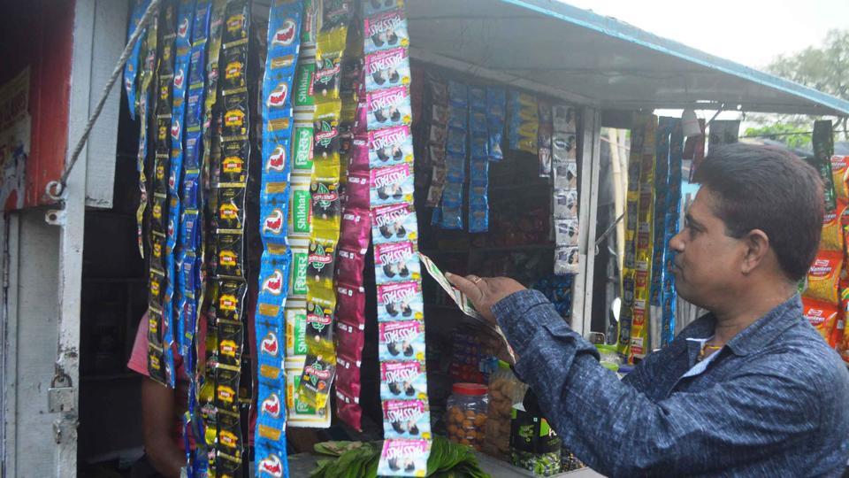 Tobacco ads, shops common near schools, colleges Survey Latest News