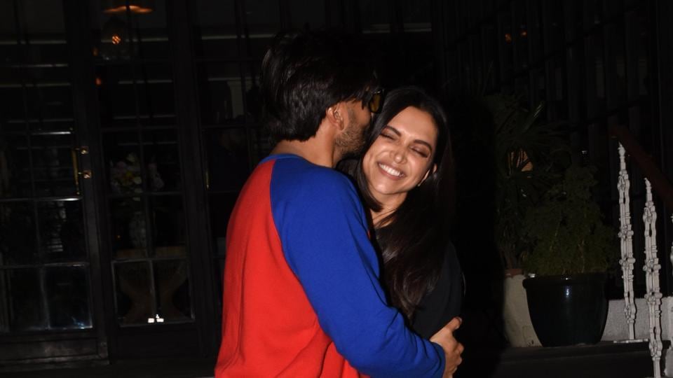 Ranveer Singh gives wife Deepika Padukone a big kiss after dinner date. Watch video