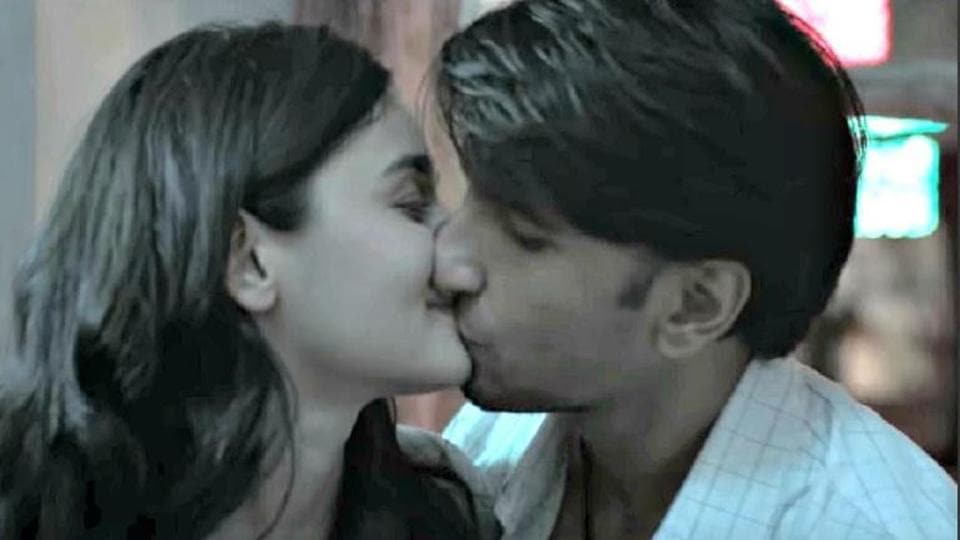Alia Bhatt Six 2019 Xxx - Censor board trims Ranveer Singh, Alia Bhatt's kissing scene in Gully Boy |  Bollywood - Hindustan Times