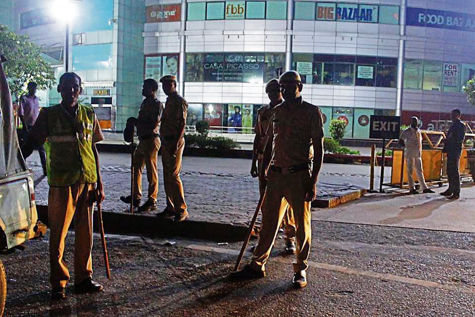 Gurugram Police Bust Prostitution Racket In Mg Road Night Club 2 Arrested Hindustan Times