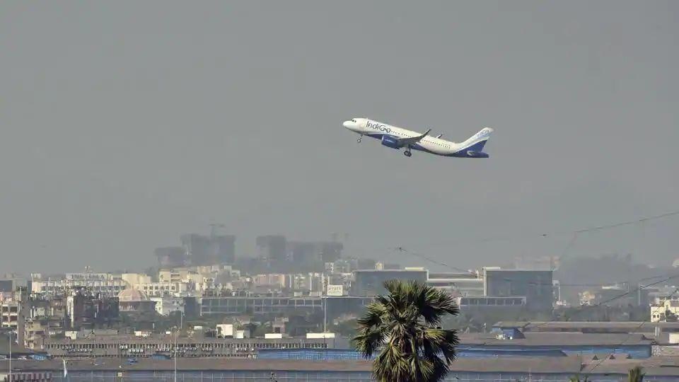 Maharashtra govt considers sops for revamp of buildings in Mumbai