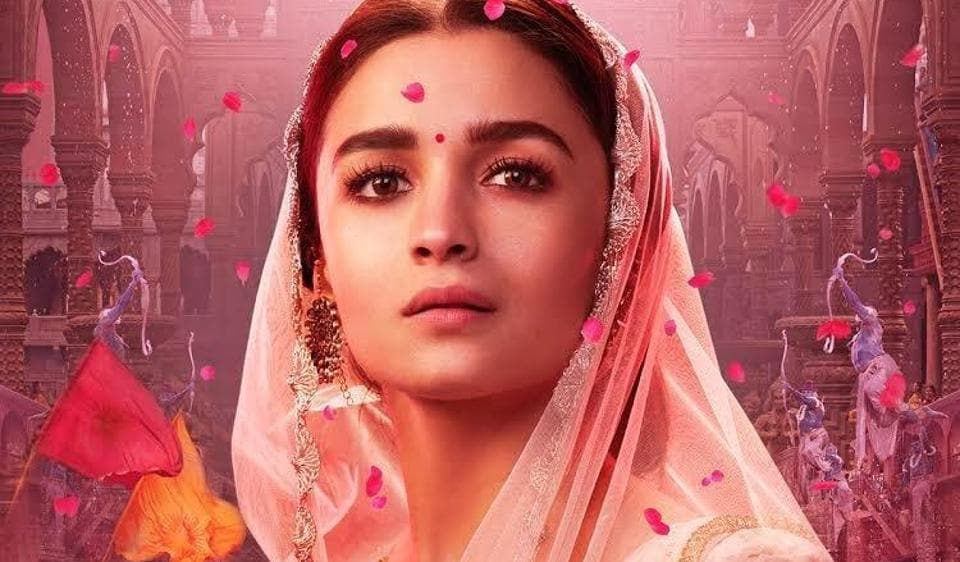 Kalank S Gorgeous New Poster Is Alia Bhatt S Birthday Gift From Karan Johar See It Here Hindustan Times Alia bhatt plays the role of sehmat who was a spy sent to pakistan from the indian intelligence when pakistan was planning to attack ins virat in 1971. birthday gift from karan johar