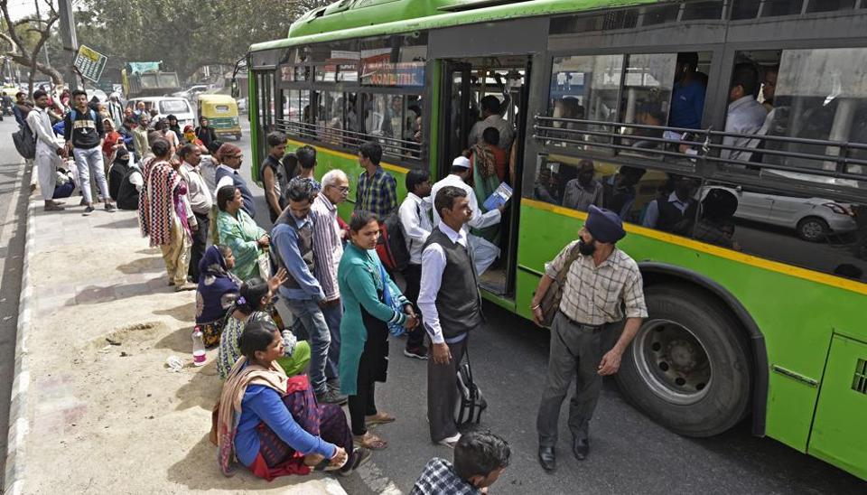 Delhi to get 4,000 buses, bus stops overlook the differently abled