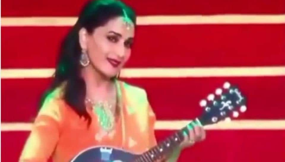 25 years of Hum Aapke Hain Koun: Madhuri Dixit performs on Maye Ni Maye