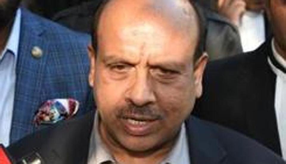 Vijender Gupta accuses AAP MLA Amanatullah Khan of graft