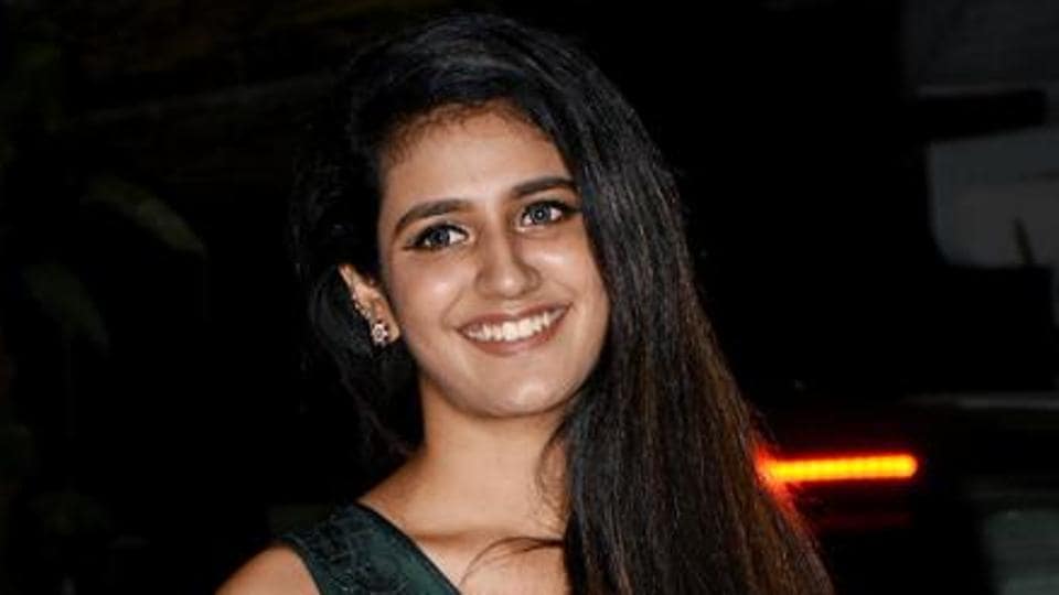 Priyavariyar Sex - Priya Prakash Varrier on rumours of dating co-star Roshan Abdul Rahoof: I  would let the rumours be | Bollywood - Hindustan Times