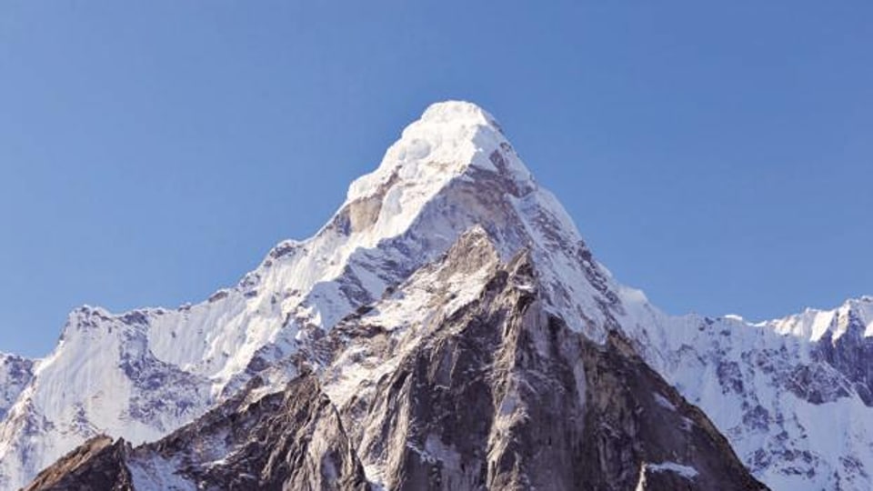 Mount Everest death toll increases to 11 | Latest News India ...