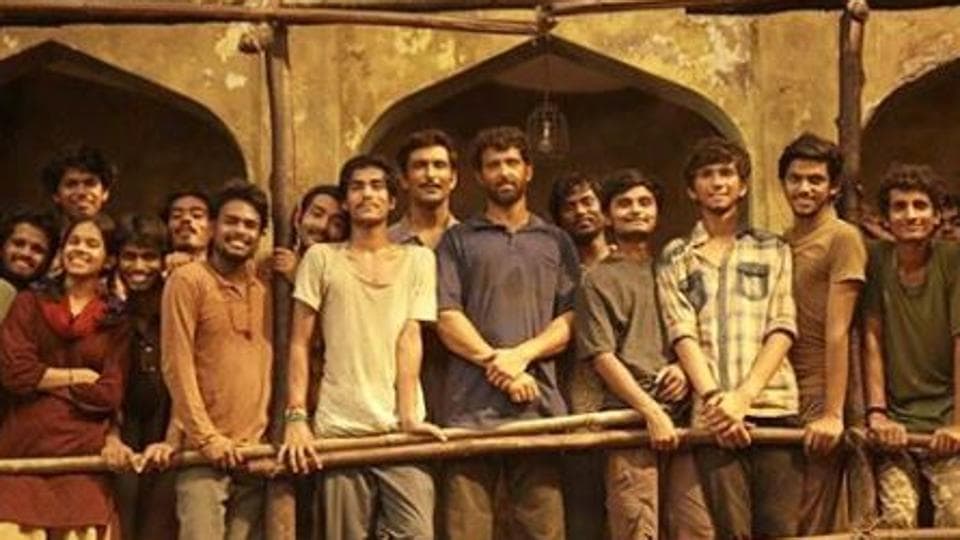 Super 30: Hrithik Roshan shares a new picture, says he plays a teacher in the film but on the set, he was a student