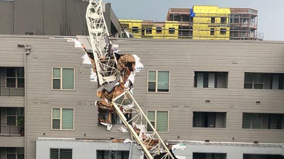 1 dead, 6 injured after crane collapses in Dallas due to harsh weather