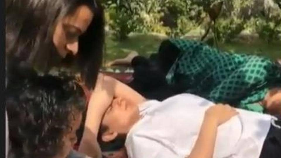 Kangana Ranaut is ‘chilling like villains’ with nephew Prithvi, sister Rangoli in hills of Manali. Watch video