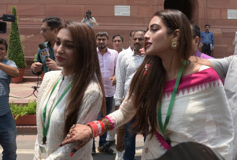 Nusrat Jahan Mimi Chakraborty From Tmc Take Oath As Lok Sabha Members