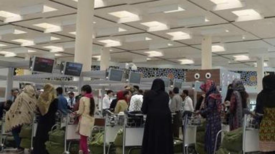 Pakistan airspace closure affects 400 flights a day, costs Islamabad