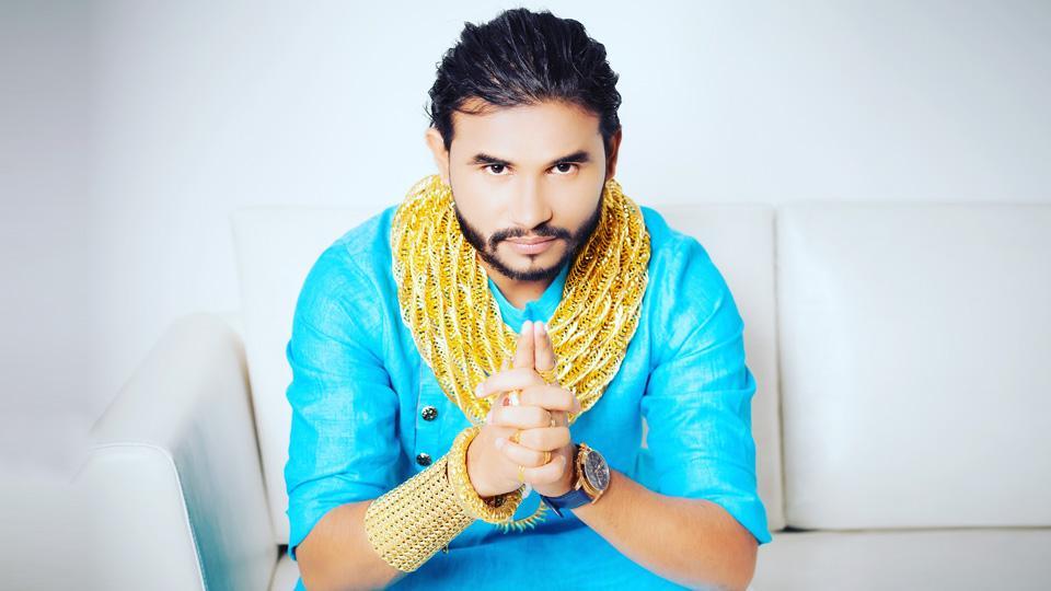 Индийский певец Баппи Лихар когда родился. Wearing gold