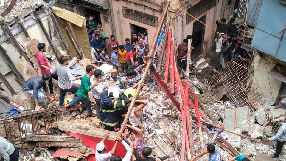 Four-storey building collapses in Mumbai, 50 people feared trapped ...