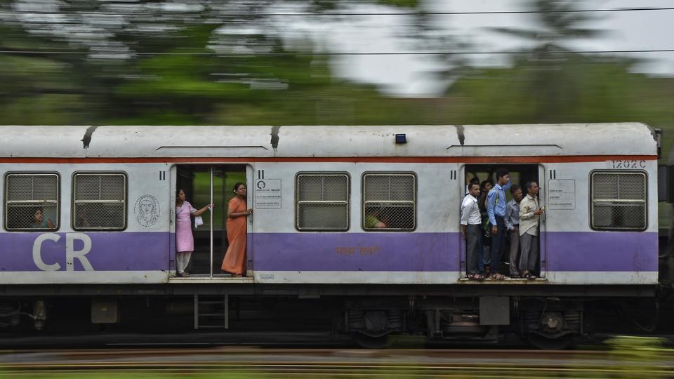 Stones pelted on Mumbai’s Central Railway: Four commuters suffer injuries; GRP detains a suspect