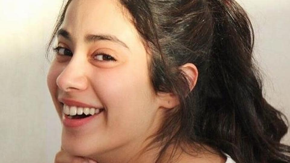 Janhvi Kapoor gained 6kg for Kargil Girl, lost 10kg for Roohi Afza ...