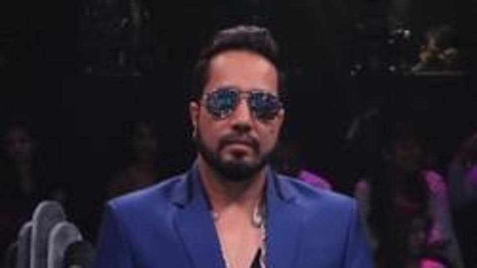 Mika Singh’s performance at Karachi wedding sparks row