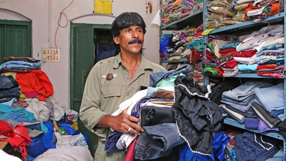 This 52-yr-old Kerala cloth vendor is a ‘real hero’ for flood victims ...