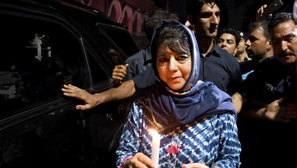 ‘Kashmiris caged like animals’: Mehbooba Mufti’s daughter writes to Centre