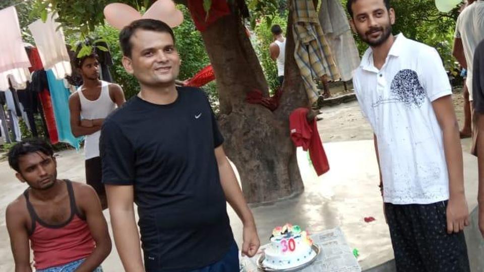 Birthday bash held for double-murder convict in Bihar jail, 7 guards