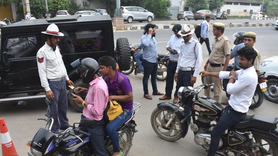 Rs 32,000 challan shocker for auto-rickshaw driver for jumping light, not having papers