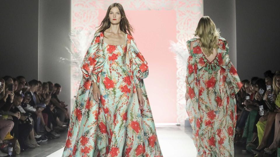 New York Fashion Week: Badgley Mischka evokes an island flair at NYFW