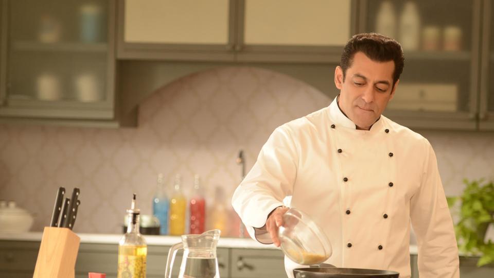 Bigg Boss 13 Salman Khan Turns Chef To Add Some ‘tedha Tadka