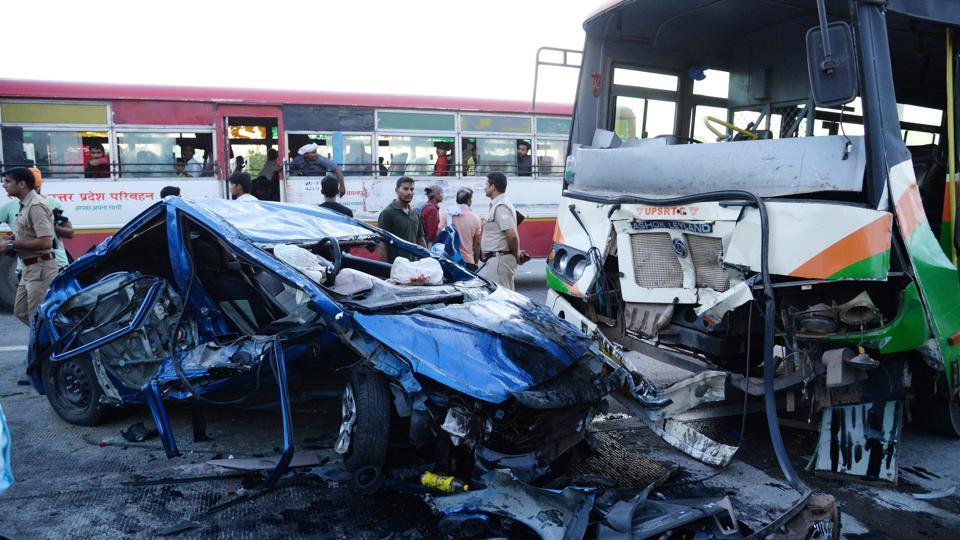 Two Amity students killed, 3 injured in accident on Yamuna expressway