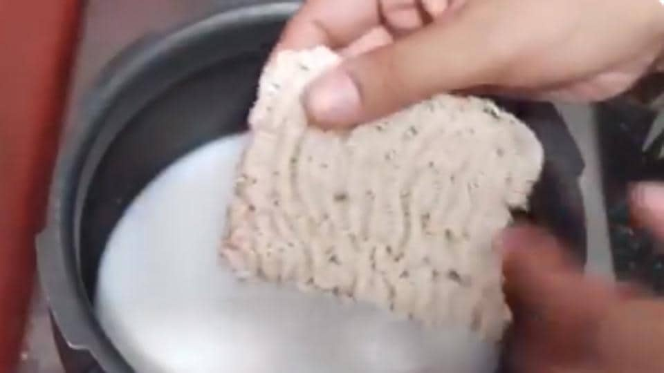 Woman cooks sweet Maggi with milk and rose. Video goes viral, people react