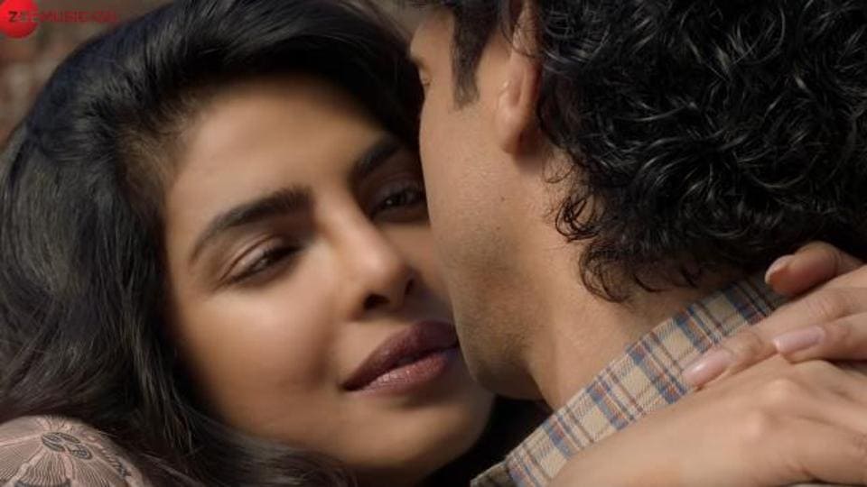 The Sky Is Pink song Dil Hi Toh Hai: Priyanka Chopra, Farhan Akhtar star in a playful and love-filled number. Watch