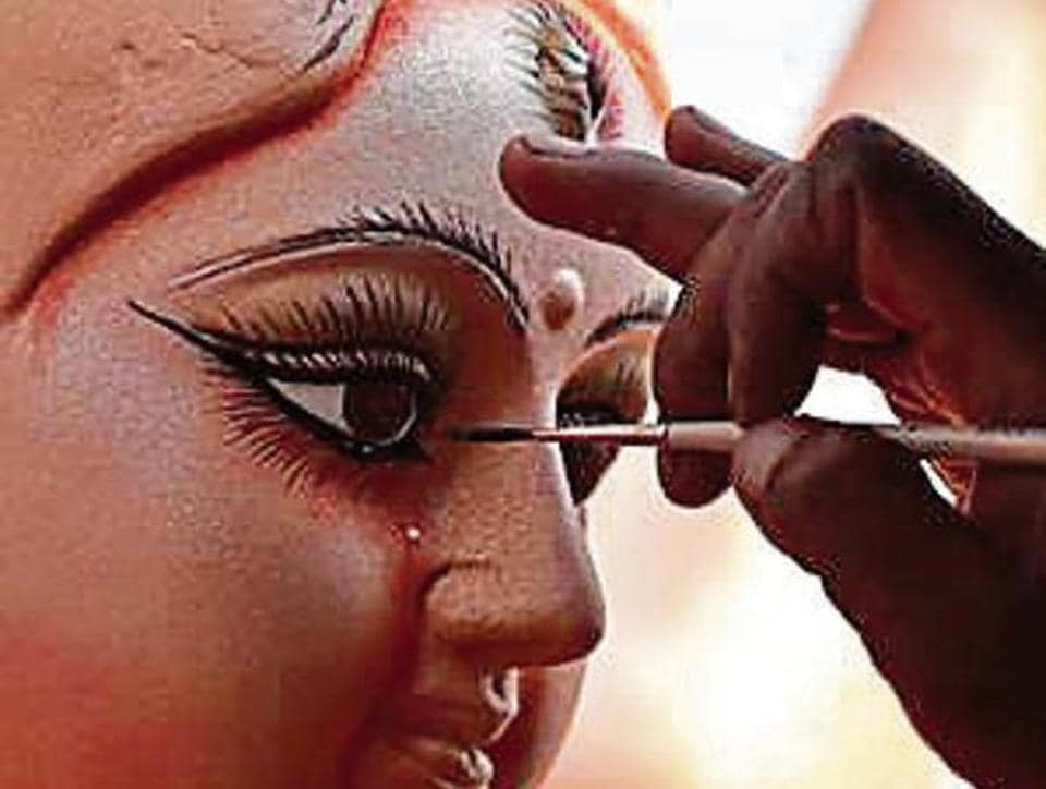 Delhi: Idol-makers must register with civic bodies