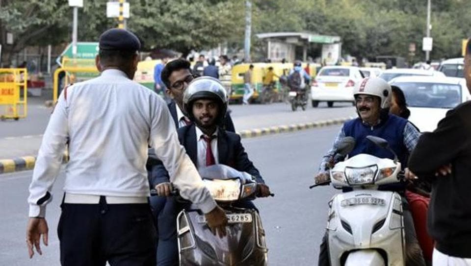 Delhi Traffic Police To Withdraw 1 5 Lakh E Challans For Overspeeding