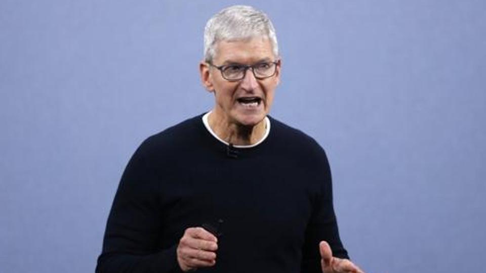 who is the chairman of the board of apple