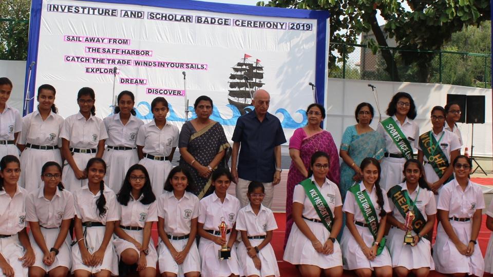 Scholar badges given at DPS, Vasant Kunj Hindustan Times