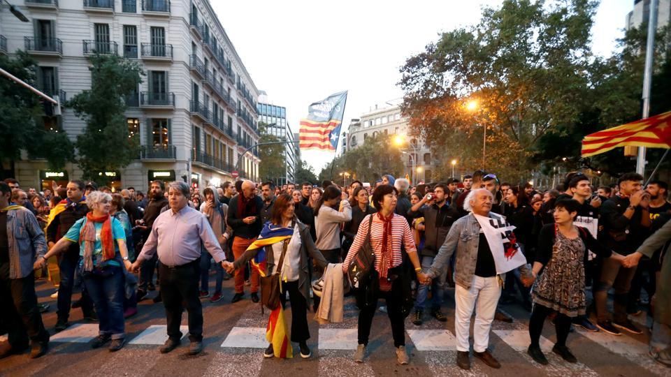 350,000 Protesters Flood Barcelona For Separatist ‘freedom’ Rally ...