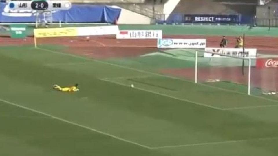Japanese Football Club Scores From Halfway Line Twice In Under 90 Seconds Watch Football News Hindustan Times