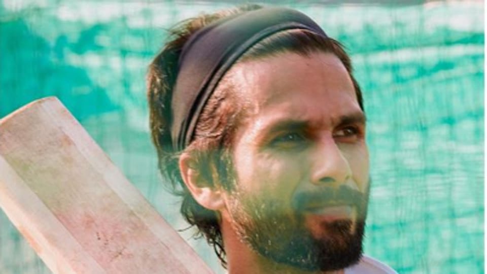 Jersey remake: Shahid Kapoor knocks it out of the park, Ishaan Khatter cheers brother. Watch