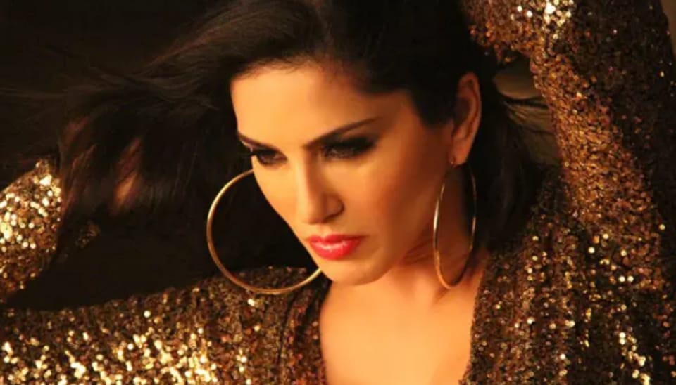 Ragini MMS 2: Sunny Leone wishes Hello Ji in new song - Hindustan Times