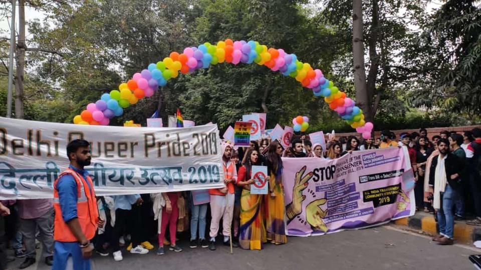 Over 1 000 Lgbtq Members Hold Pride Parade In New Delhi Hindustan Times