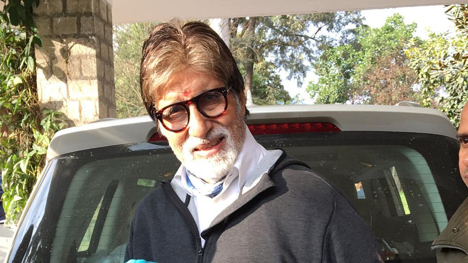 Amitabh Bachchan Posts Rare Pic Of Abhishek Bachchan Sporting Identical Pose:  'My Pride, My Ultimate Joy' - News18