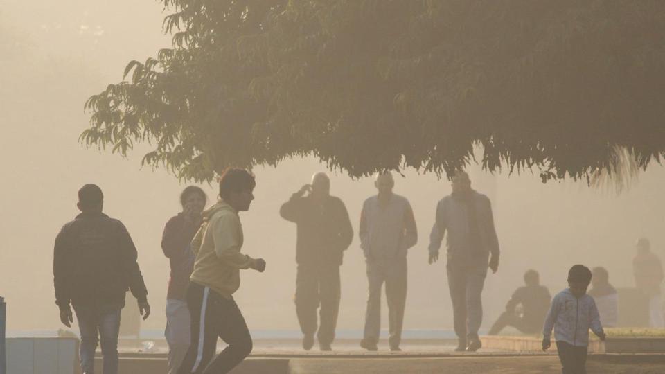 Delhi temperature may drop to 9°C, windy day ahead Latest News Delhi Hindustan Times