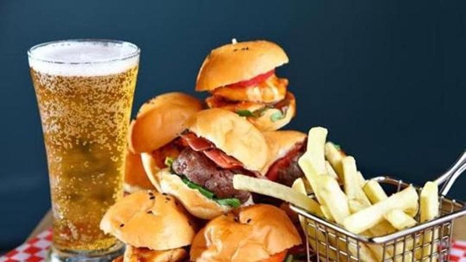 60 Want Unhealthy Street Food Banned In City PMC Survey Hindustan Times healthy-and-unhealthy-man-banners-set-royalty-free-vector