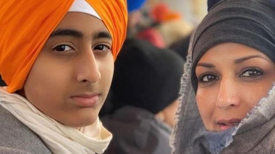 Sonali Bendre Spends Birthday With Husband Goldie Behl Son Ranveer At Amritsar S Golden Temple See Family Pics Hindustan Times Who is she dating right now? sonali bendre spends birthday with